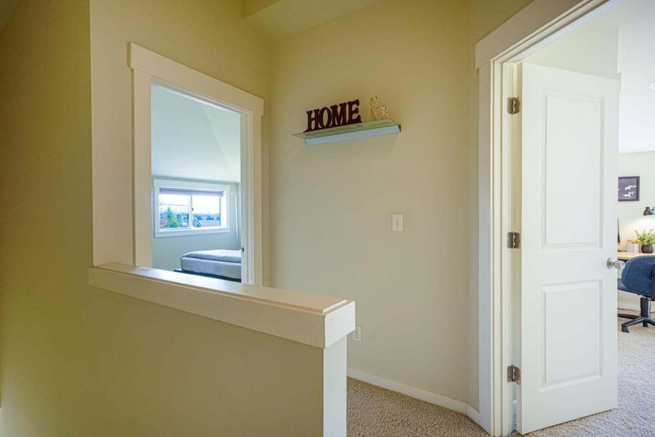 Stylish North Seattle Townhouse- Dual Master Suites Exterior foto